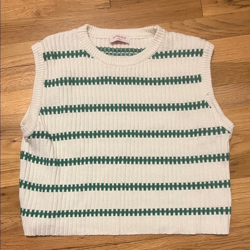 Buttermelon Oversize Cropped Knit Sweater Vest Womens Size M